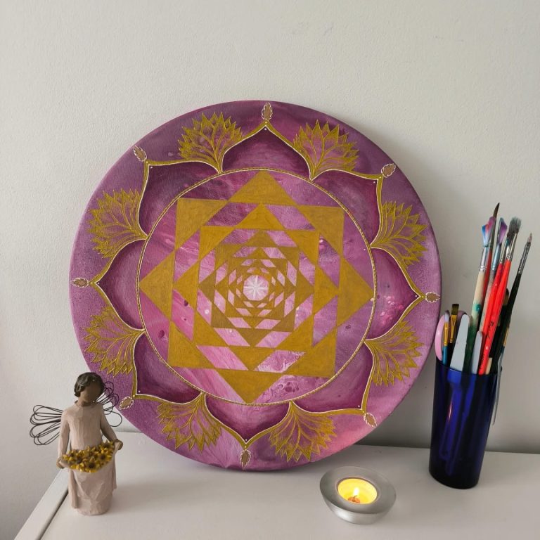 Ženska radionica slikanja mandale Lakshmi u Istri – Atelier Lakota Brtonigla